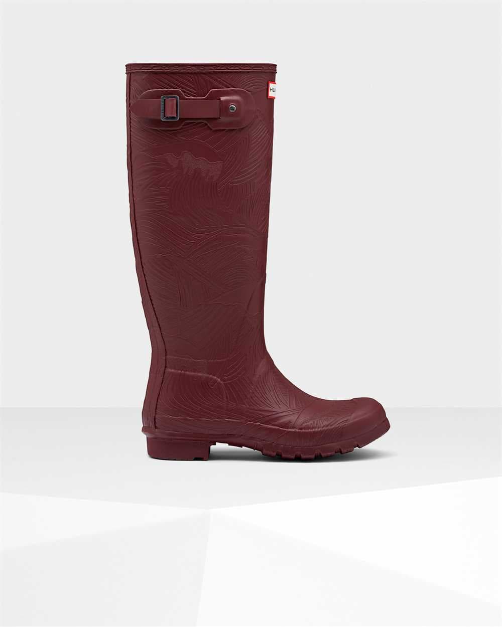 Hunter Women's Original Tall Wave Texture Wellington Boots in Dulse